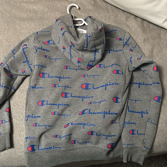Champion sweatshirt - Picture 2 of 2